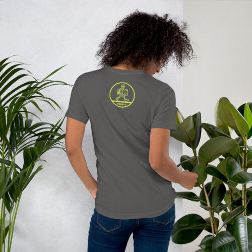 T-Shirt Unisex - Adventure Series Bear Climb - Image 8