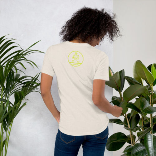 T-Shirt Unisex - Adventure Series Bear Climb - Image 10
